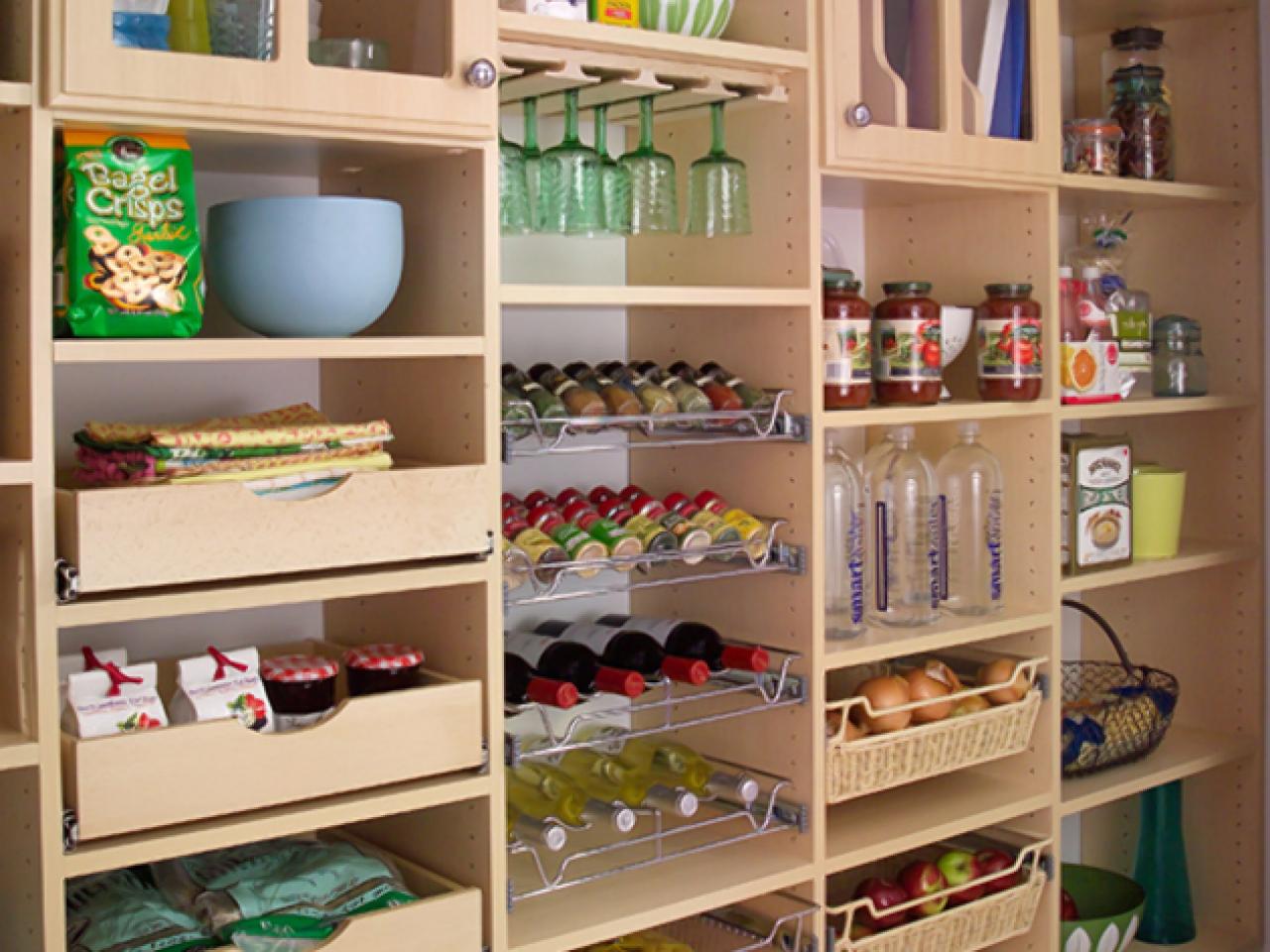 Read more about the article Make More Space in Your Kitchen with These Organization Tips