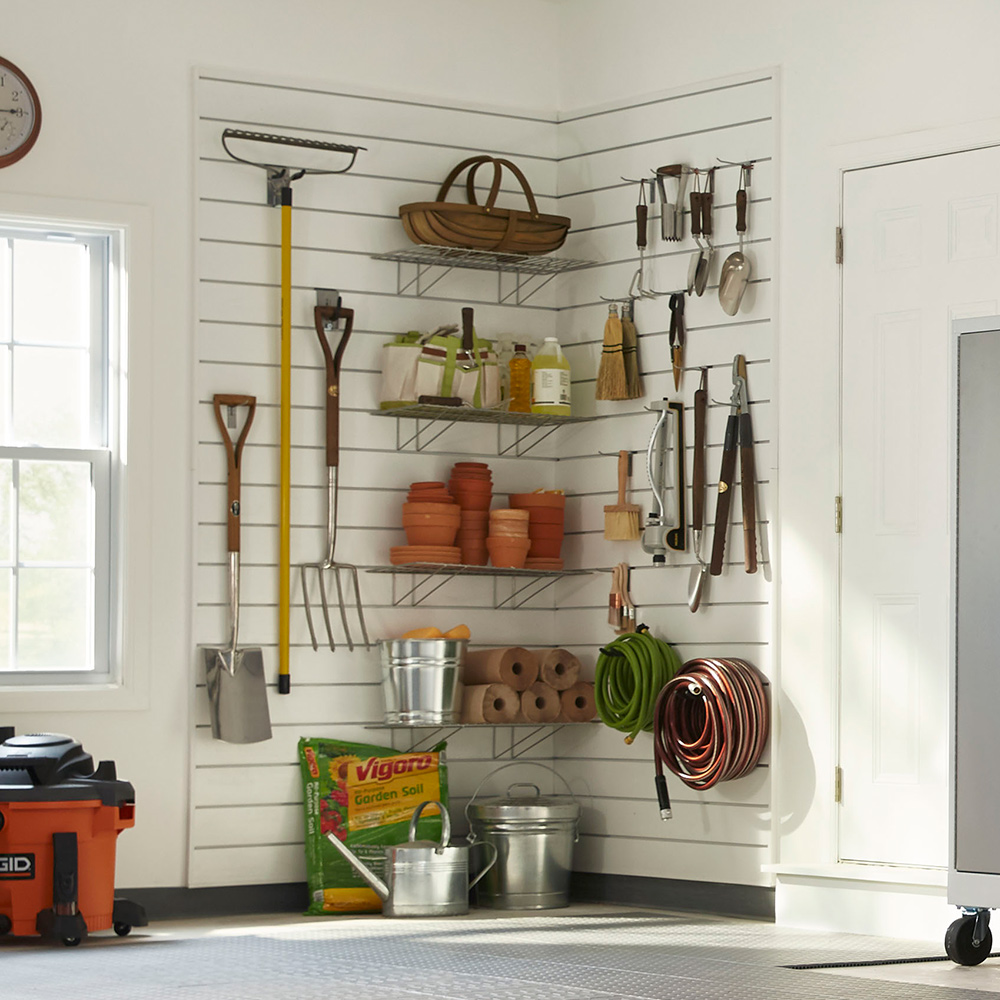 Read more about the article 3 Ways to Organize Your Garden Tools and Get Ready for Summer